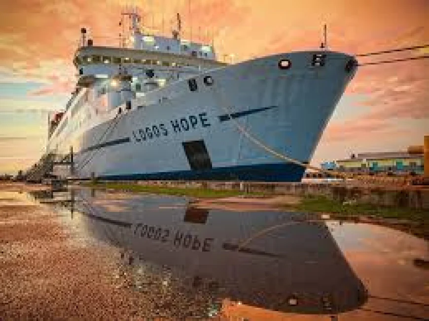 ಲೋಗೋಸ್ ಹೋಪ್ ಎಂಬ ತೇಲುವ ಗ್ರಂಥಾಲಯ